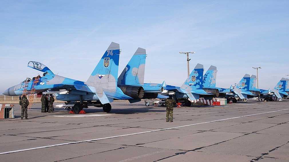 Аэродром миргород на карте. Су-27 ВСУ. ВВС Украины. Авиабазы Украины. Воздушные силы Украины.