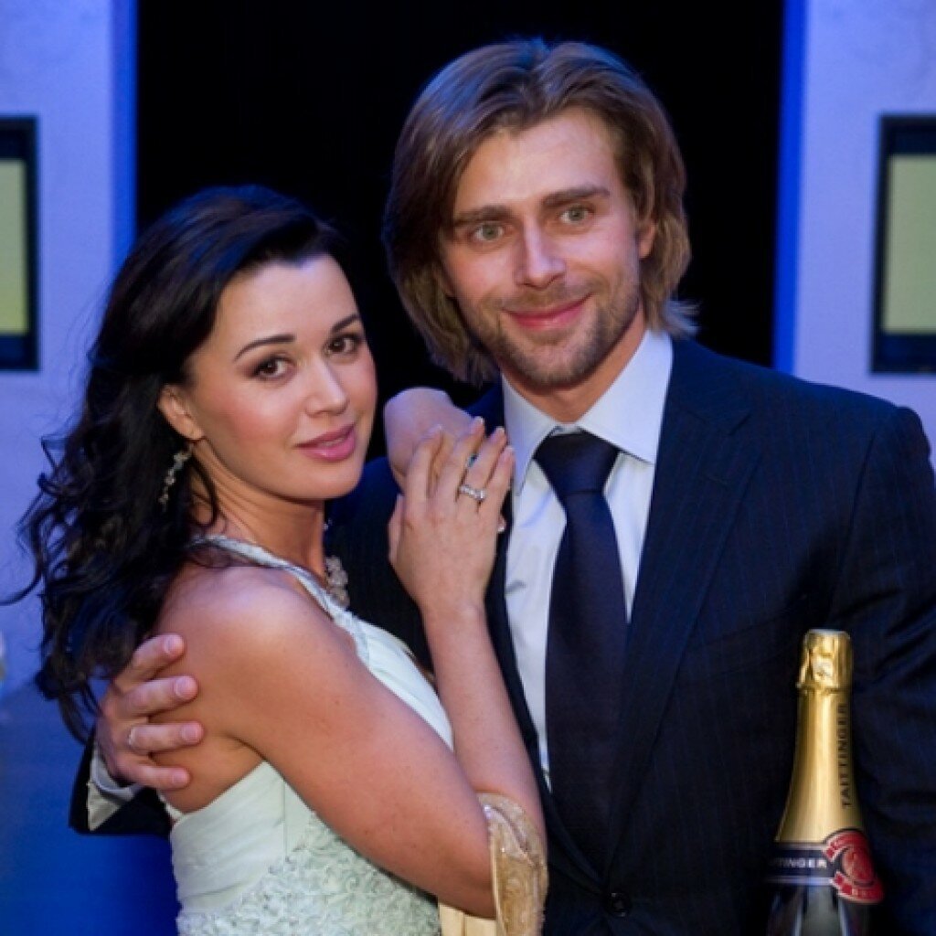 Анастасия заворотнюк с мужем фото
