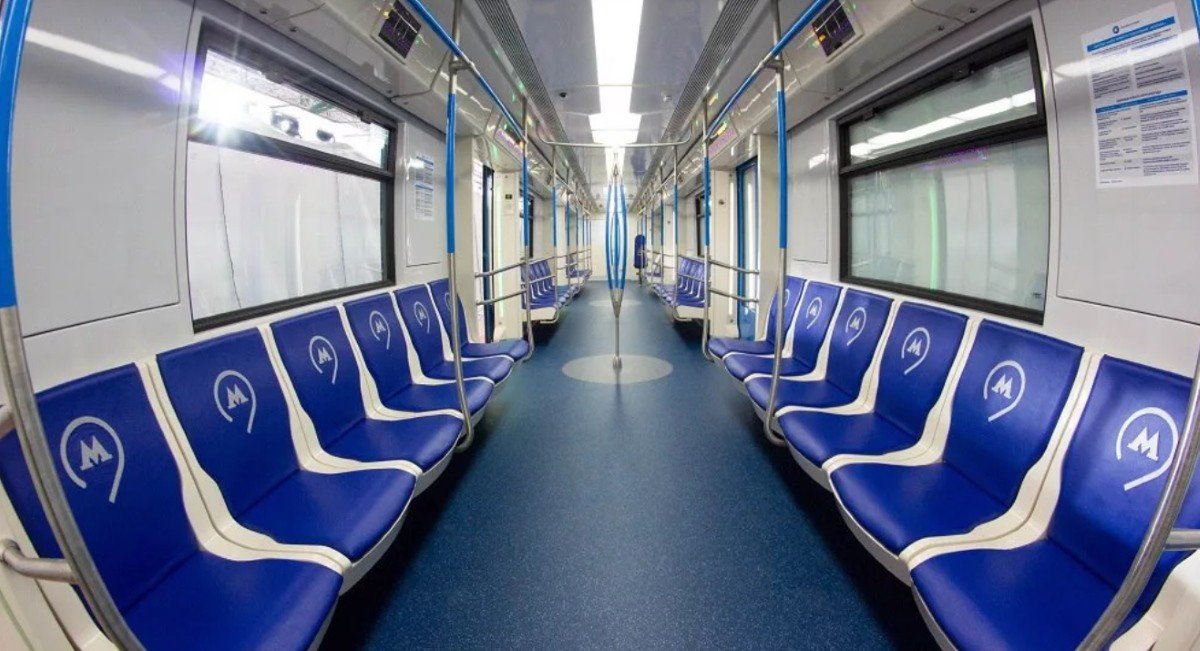 метрополитены закупки. аппараты в метро для пополнения. станция деловой центр москва. подземный тоннель. метро санкт-петербурга.