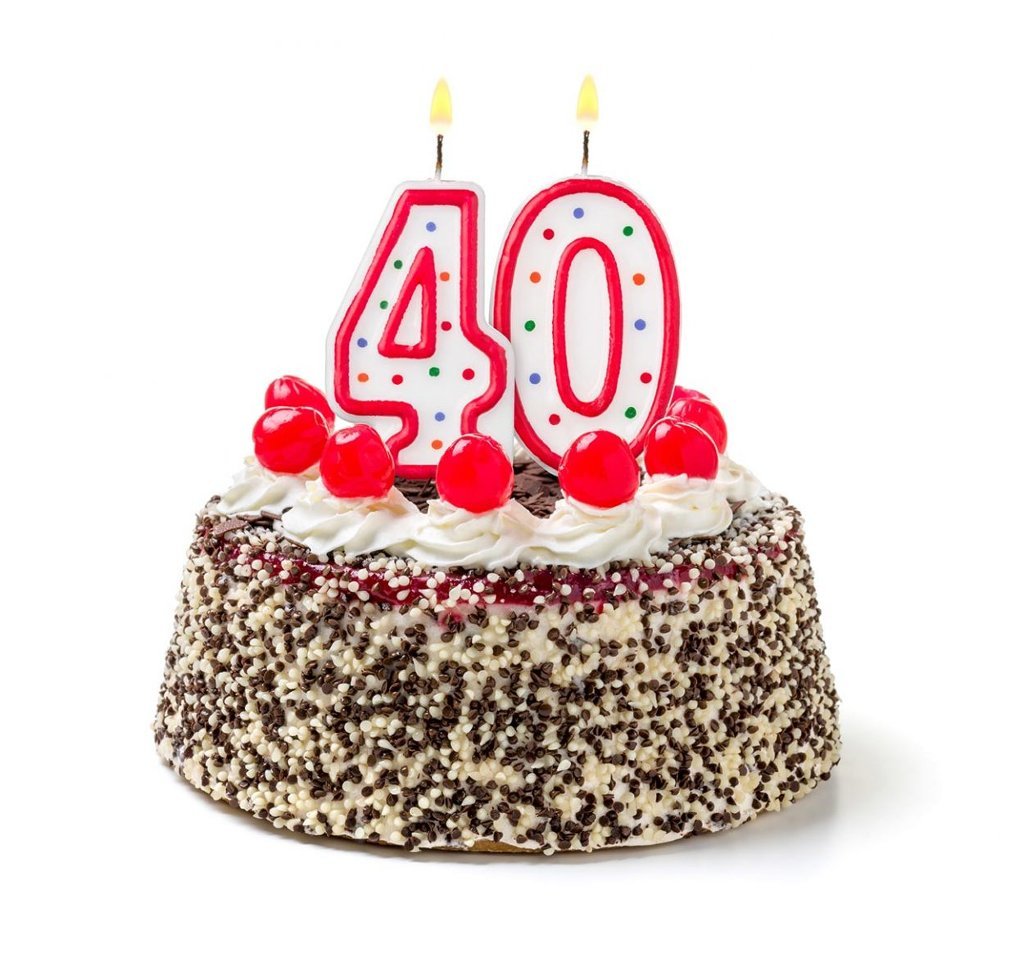 Торт со свечами 30 лет