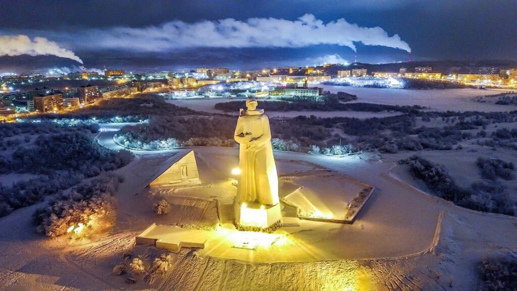 Мурманск достопримечательности зимой