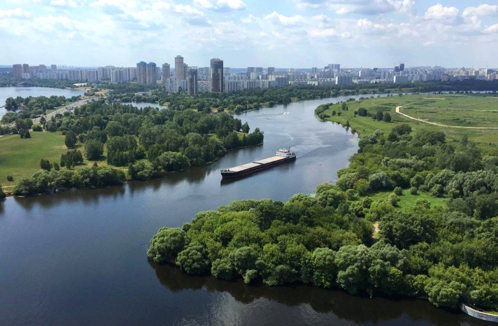 Строгинская пойма москва