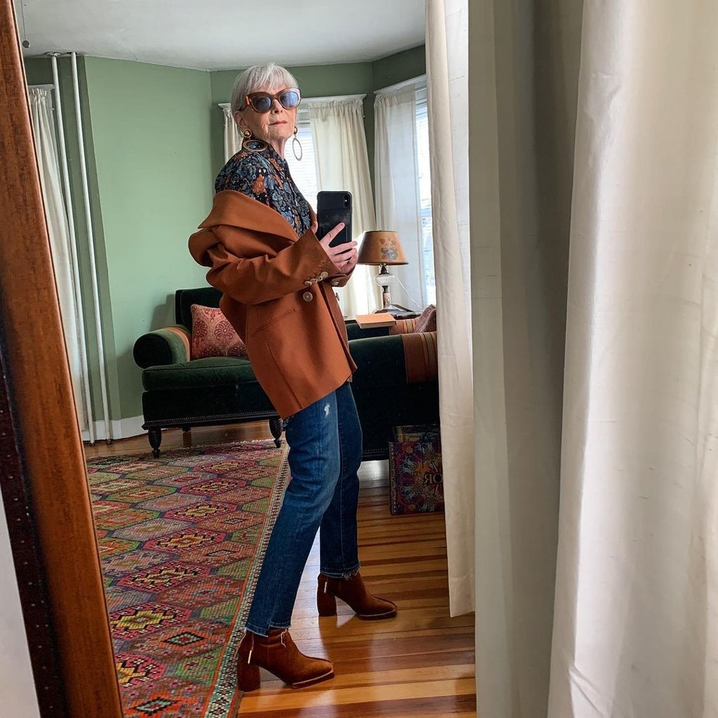 Встреча с мужчиной 60 лет дома как одеться женщине за 50