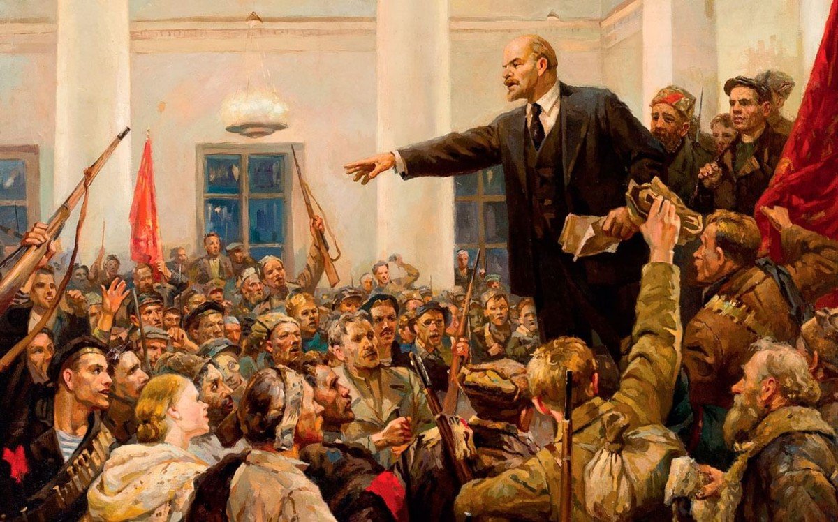 Ленин за трибуной