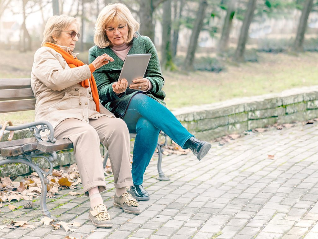 Пенсия после 80 лет. Пенсионер 80 лет. Субсидия пенсионерам старше 80 лет. Картинка с пенсионером 80 лет. Фото на пенсионный женщина 80 лет