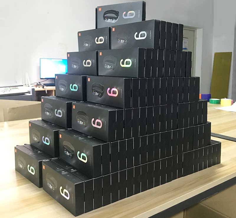 Версии фитнес-браслета Xiaomi Mi Band 6, работает ли NFC, как отличить подделку Рис. 2