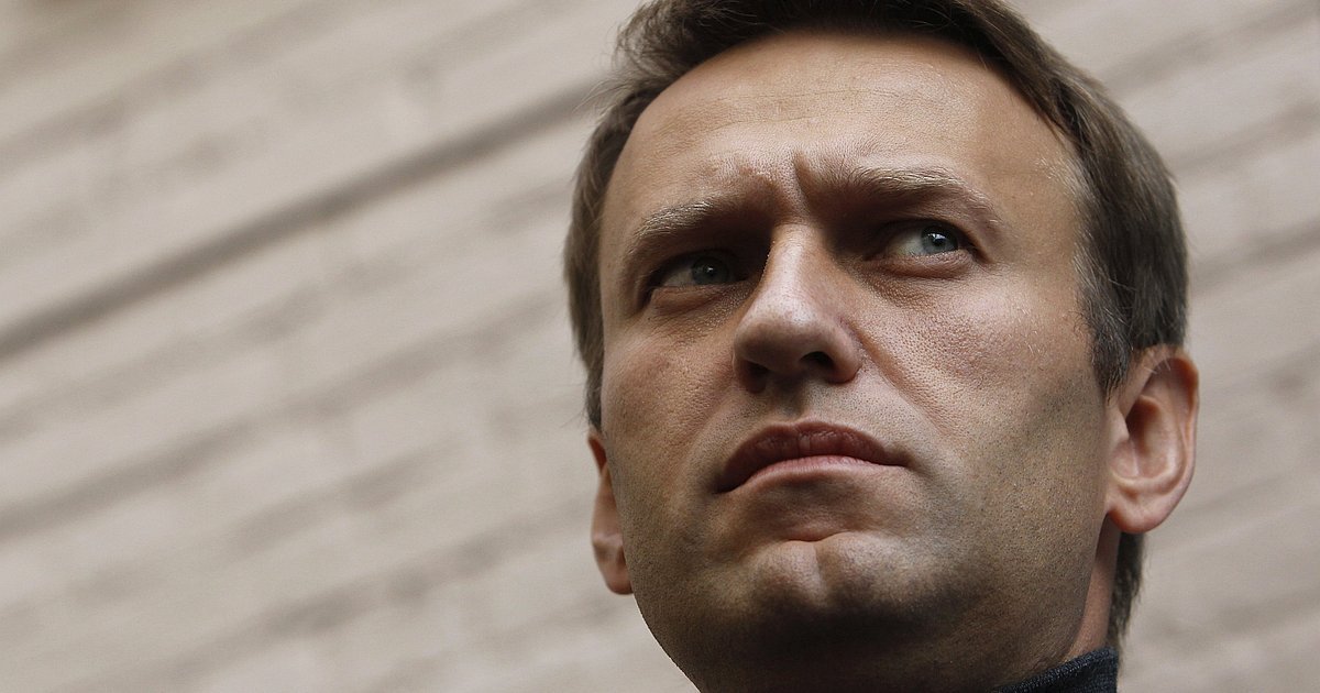 Почему навального признали экстремистом. Навальный фото.