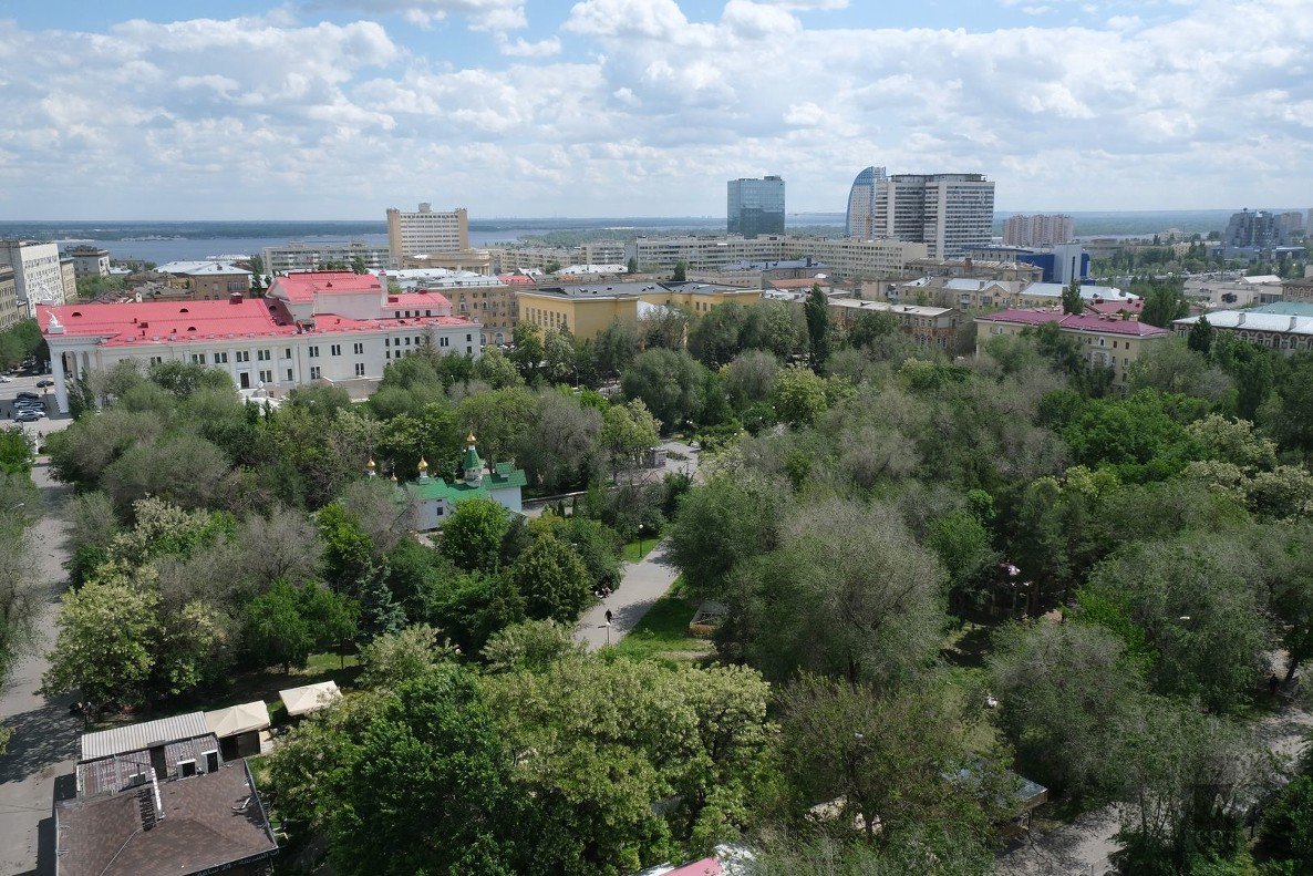 Комсомольский сад волгоград фото