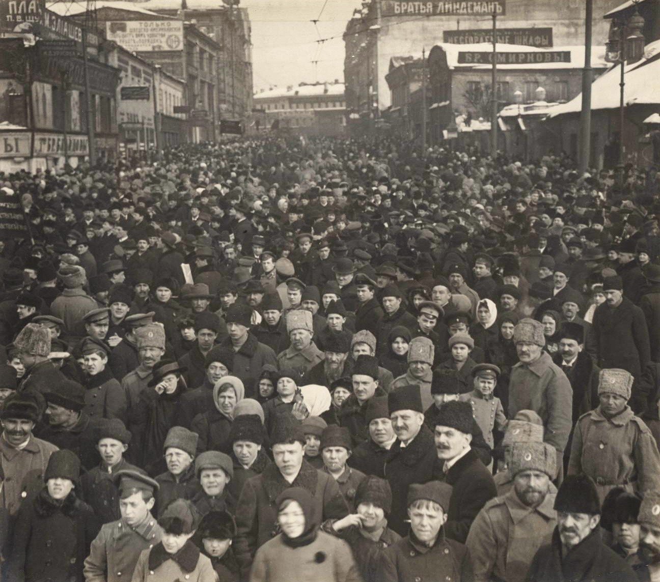 Революция фотографии. Февральская революция 1917. Революция февраль 1917. 28 Февральская революция 1917. Февраль 1917 Москва.