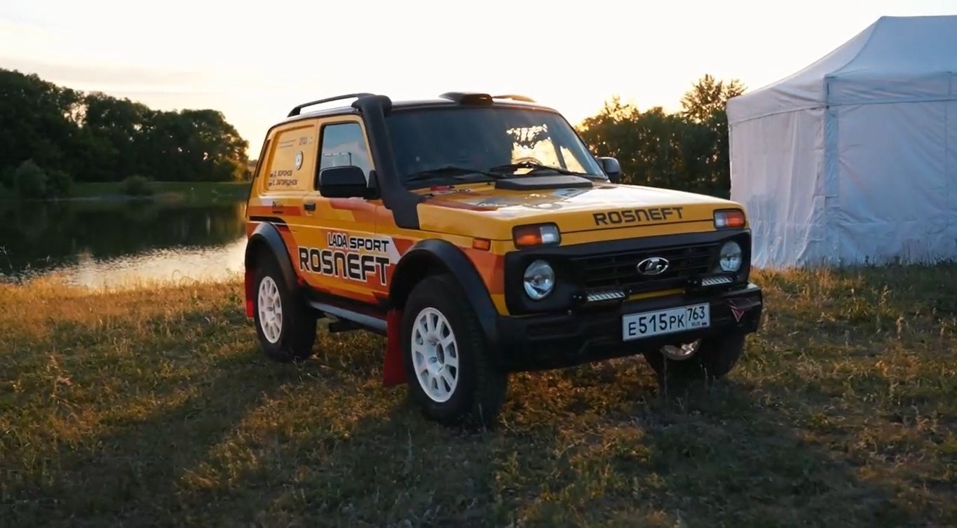 Безопасности нив. Lada Niva 2022. Нива Тревел или Нива Легенда 2022. Lada Niva Legend 2022. Нива 4х4 2022.