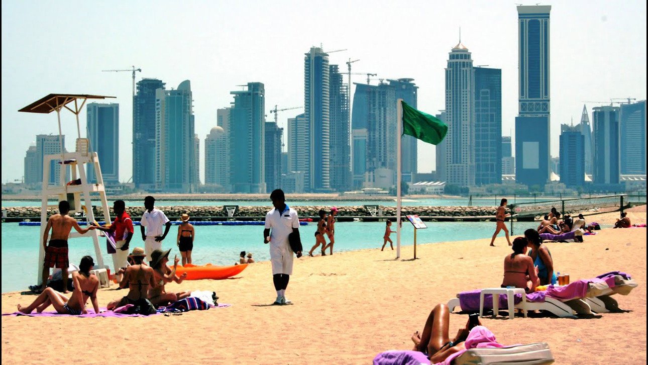 Туры в катар. Государство Катар пляжи. Доха Катар курорт. Доха пляжи. Катар Бич Катар.