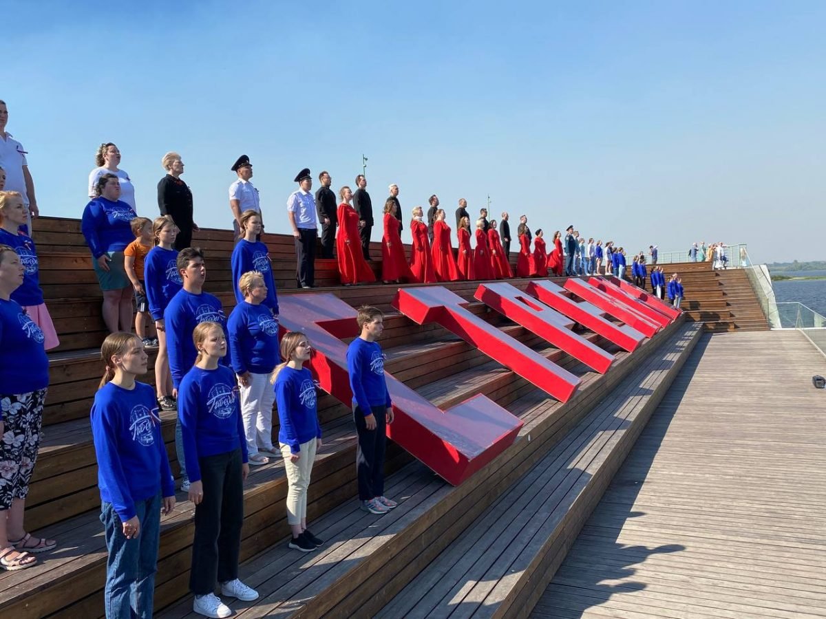 хор мальчишки владивосток. пионерия струве балашиха детская музыкально-хоровая школа имени г. пение в храме. хор мальчиков санкт-петербурга пчелкина. хор стрелка.