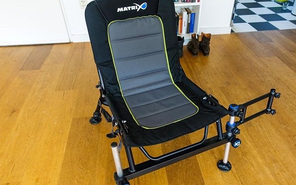 Кресло matrix feeder chair