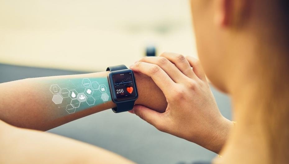 модели умных часов r2, s2. беспроводная зарядка на смарт часы.