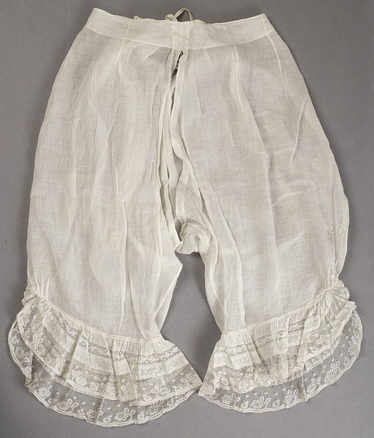 панталоны 19 век. панталоны женские 19 век. женские панталоны 19 века. кружевные панталоны женские 19 век. панталоны старинные.