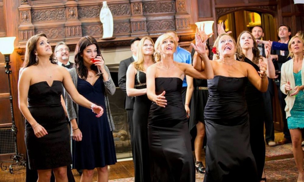 9 табу для подружек невесты: что нельзя делать на свадьбе и до нее ...