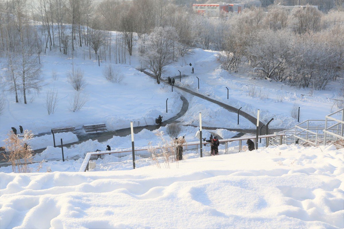 Территория зима. Александровский сад Нижний Новгород зимой. Январь в городе. Зима работа. Нижний Новгород зимой Центральная улица.