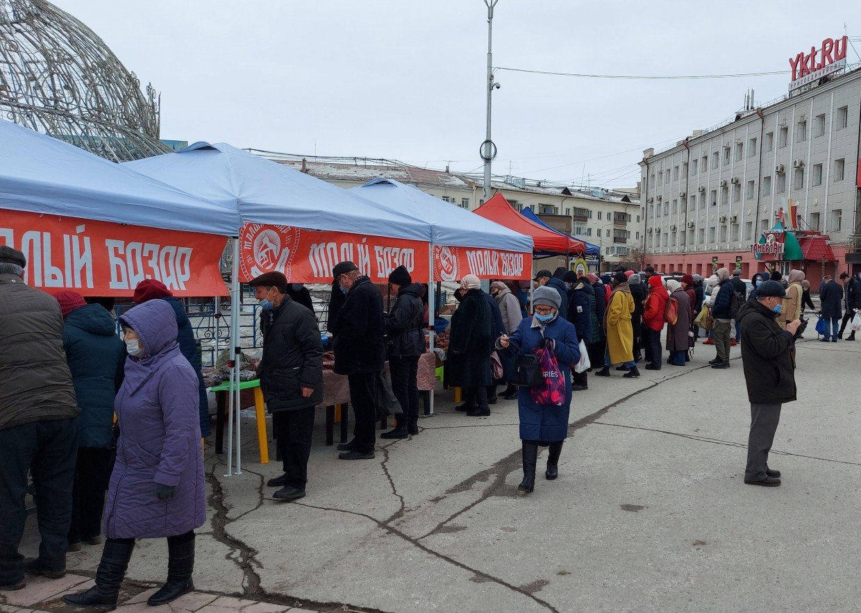 Взгляд новости часа. Люди в Чите.