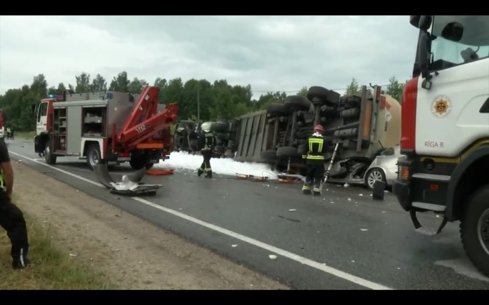 Трагическая авария на шоссе Рига - Лиепая: новые подробности | Press.lv ...