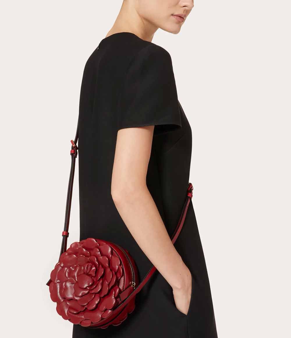 Valentino Garavani Flower Bag круглая сумка