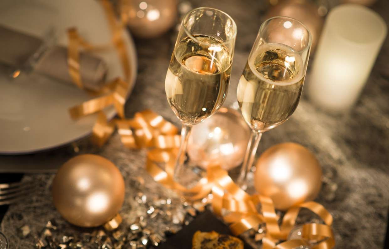 Новый год огни шампанское