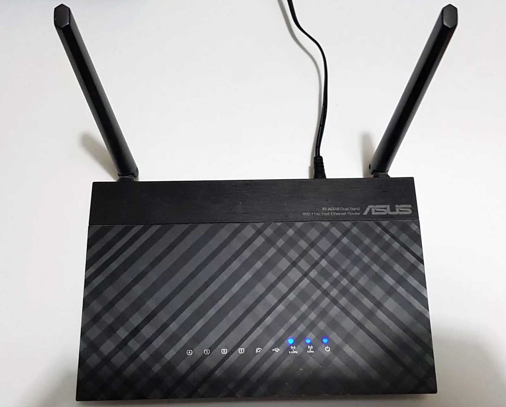 Маршрутизаторы индикатор. ASUS RT-ac51u. ASUS RT-ac51, ac750. Роутер асус 5g. Индикаторы на роутере ASUS.