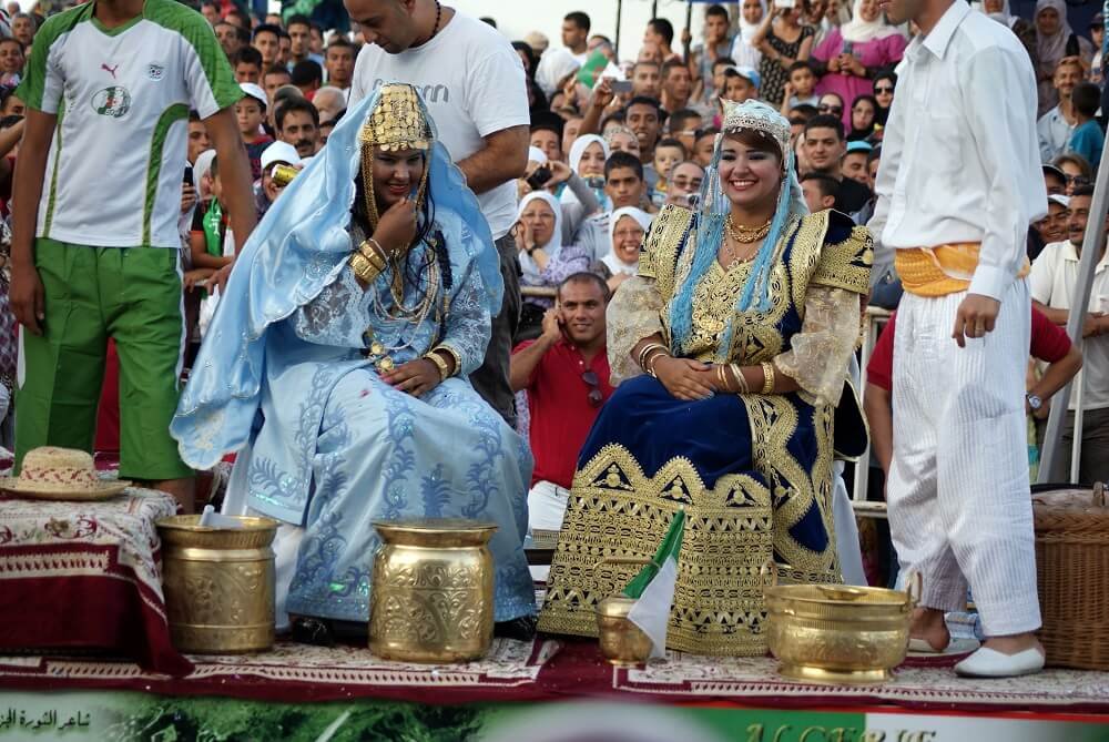 Самая популярная традиция. Марокканец тунисец. Алжир культура и обычаи. Жители Алжира. Марокканские обычаи.