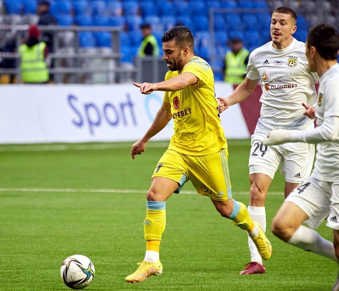 премьер лига казахстана. пудхащик спорт футбол. казахстан футбол логотип. казахстанский футбол. футбольный баннер.