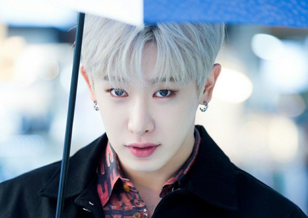Вонхо из MONSTA X накаченный