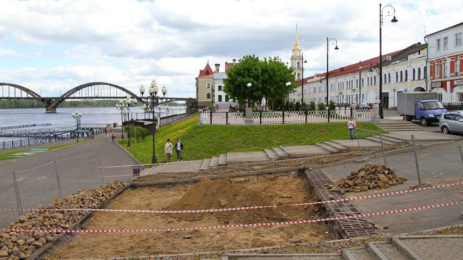 двенадцать стульев в рыбинске