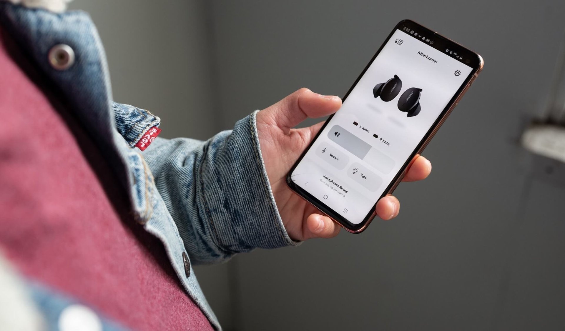 Есть несколько способов избавиться от задержки в наушниках