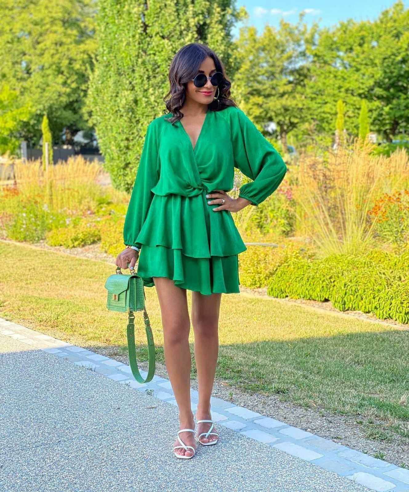 Зеленое платье 2022