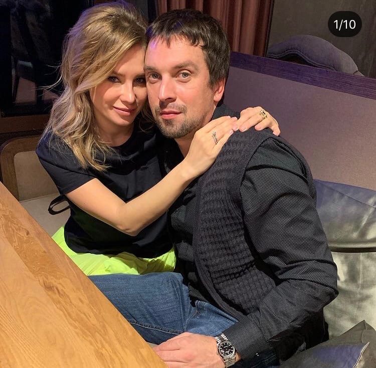 Хоккеист владимир малахов с женой фото