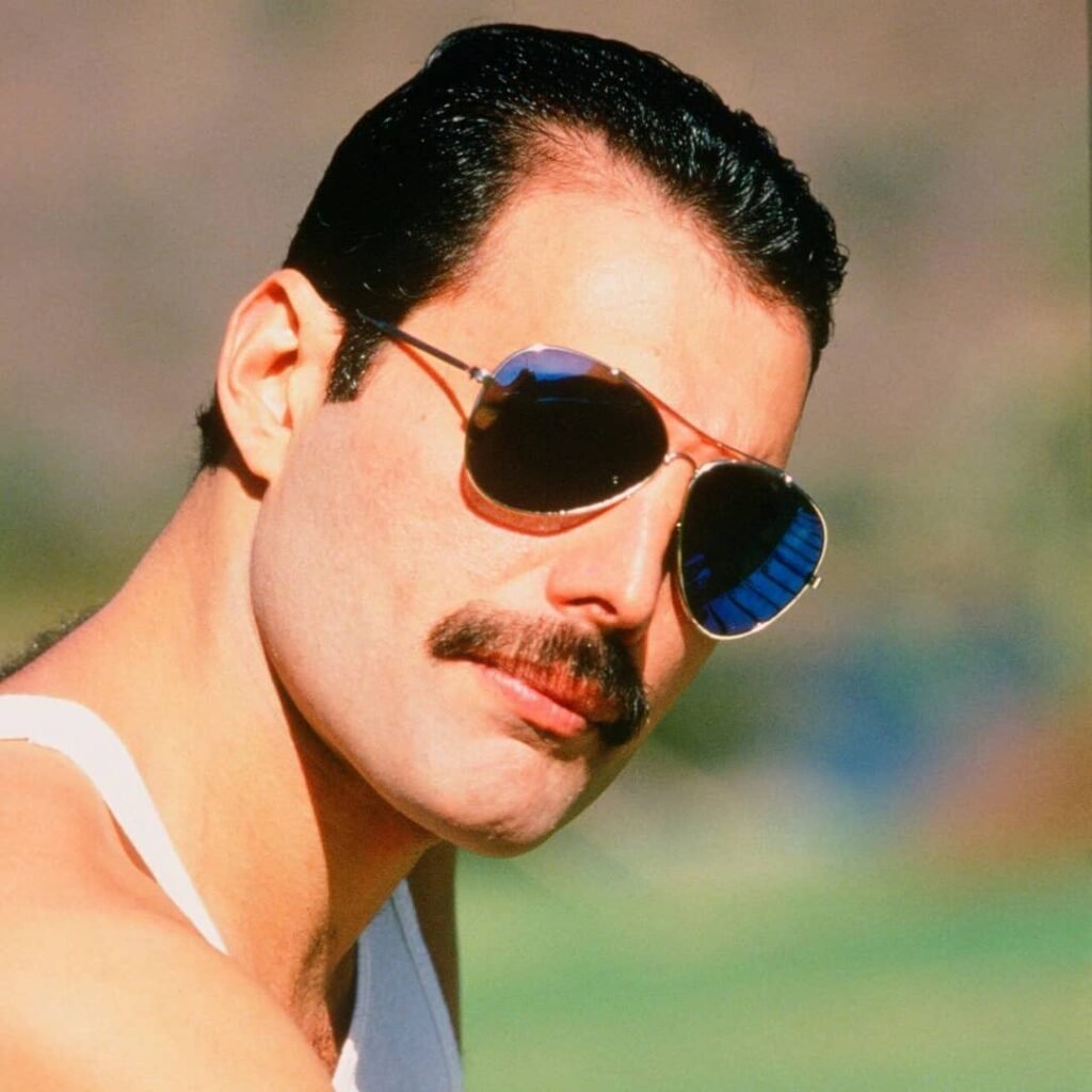 Freddie mercury album. Mercury freddie "mr. фредди меркьюри 1985. фредди меркьюри 1985. фредди меркьюри бэд гай.