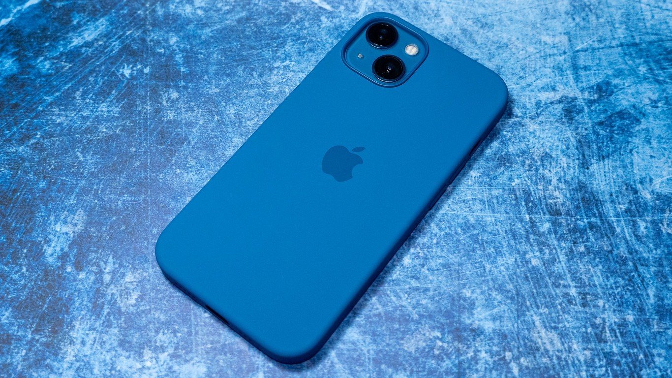 Айфон 13 про в голубом цвете