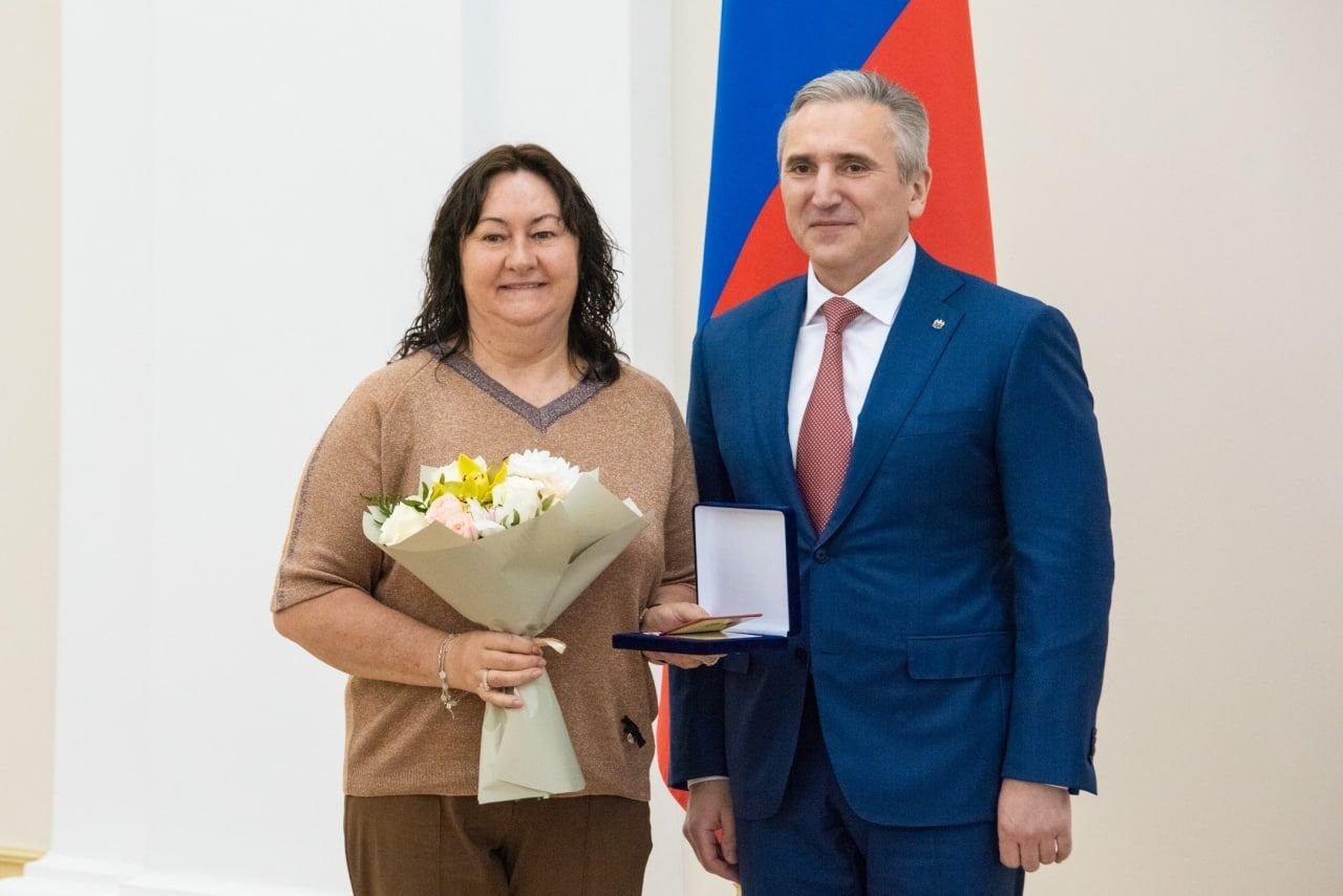 Вяльбе награды. Елена Валерьевна Вяльбе семья. Елена Вяльбе награждение. Елена Валерьевна Вяльбе дети. Вяльбе Елена Валерьевна тренер.