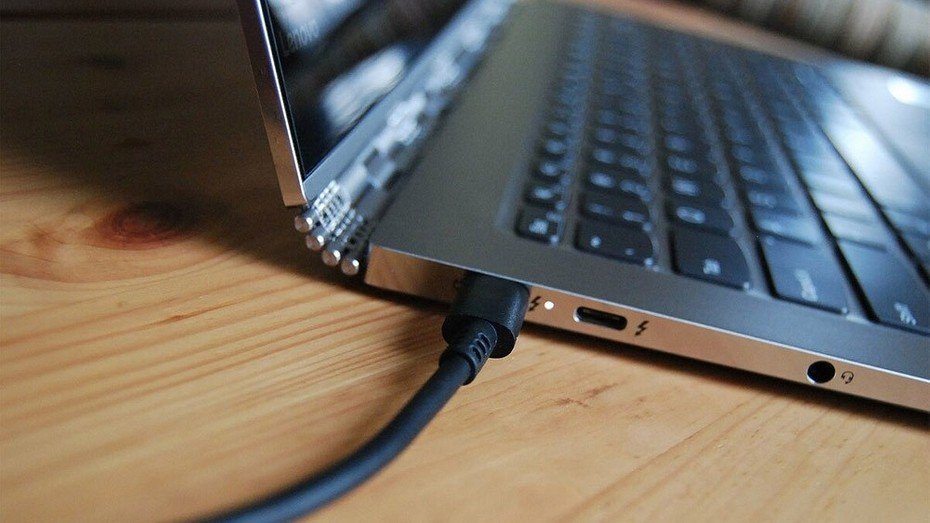 Можно ли заряжать ноутбук через thunderbolt 3