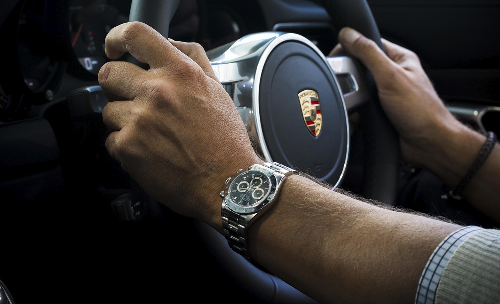 Домашняя автомобильных руками. Ролекс Мерседес. Часы Порше 911. Rolex и Porsche. Роллс Ройс и ролексы.