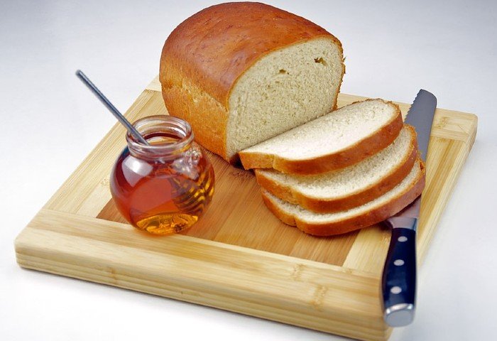 Белый хлеб и мёд – примеры простых углеводов